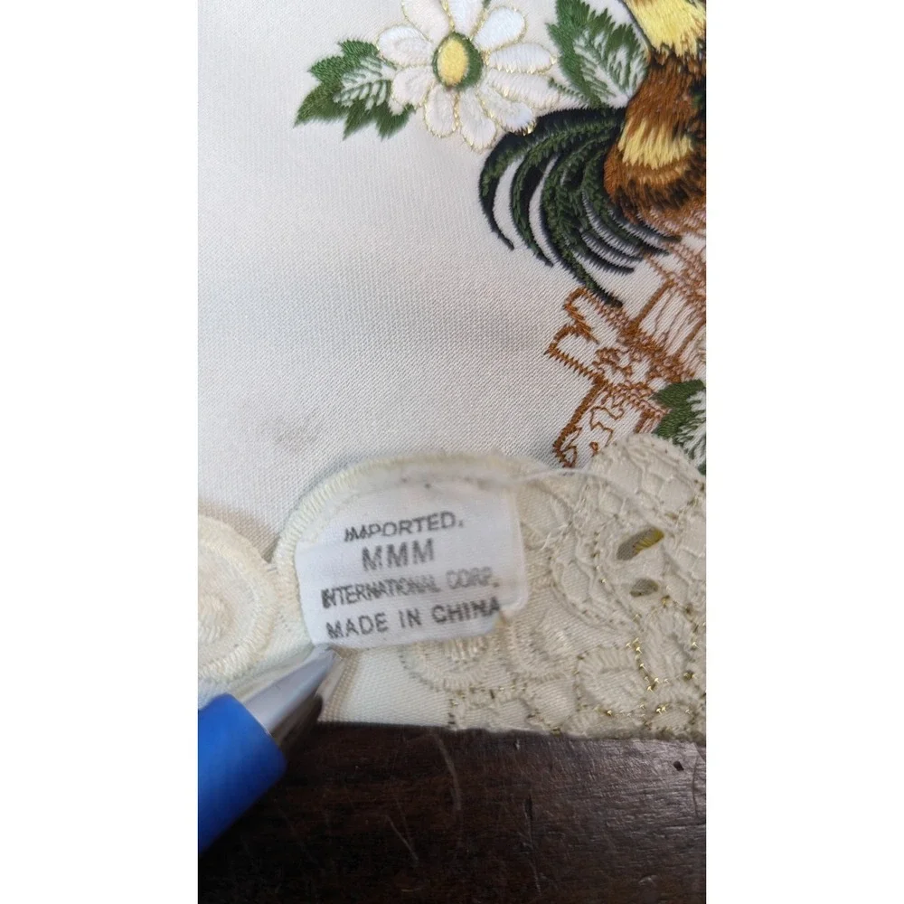Vintage Linen Crochet Doily Table Runner Lot Cutter Craft Upcycle Embroidery